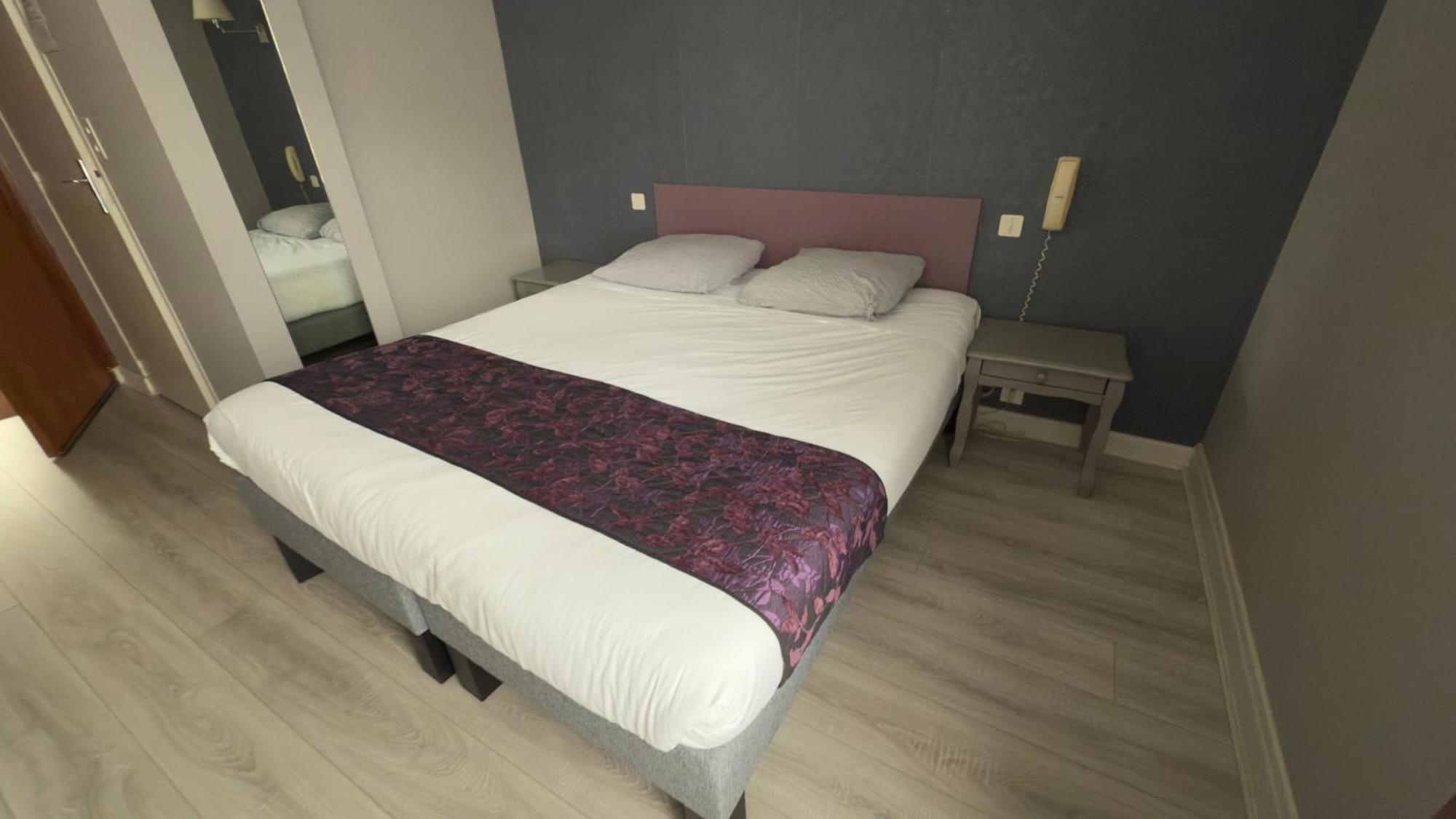 Logis Hotel Restaurant Des Voyageurs Tarnac Bagian luar foto