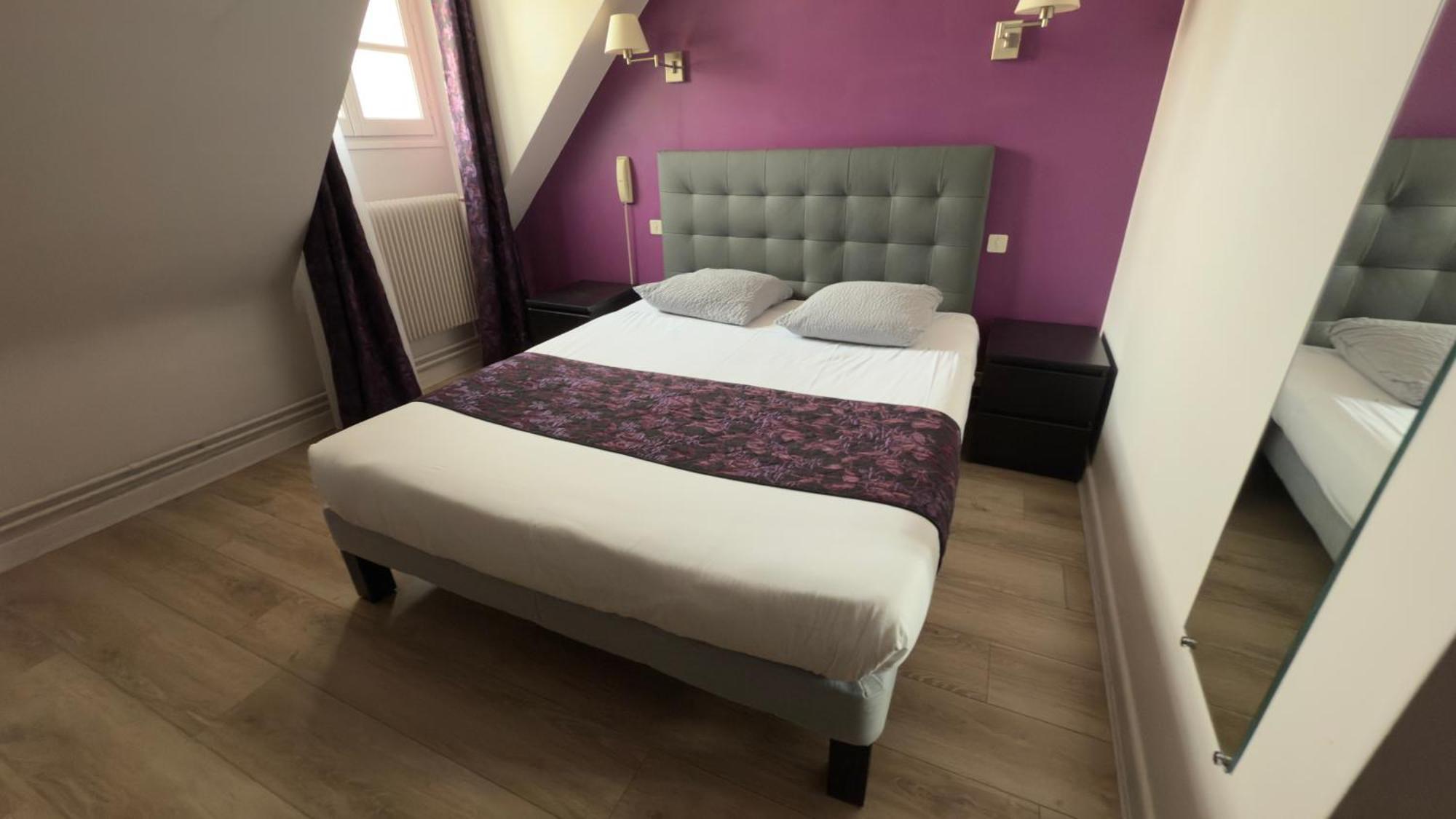 Logis Hotel Restaurant Des Voyageurs Tarnac Bagian luar foto
